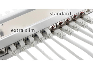 Slim Netzwerkkabel am Swtich